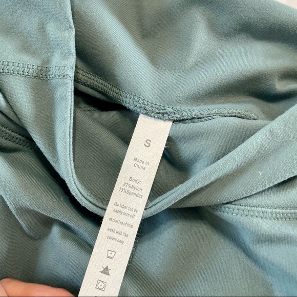 Teal Yoga Leggings w/ Pockets - Picture 5 of 6